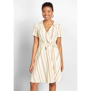 NWT Modcloth Sweet Surprise Faux-Wrap Dress Size 4